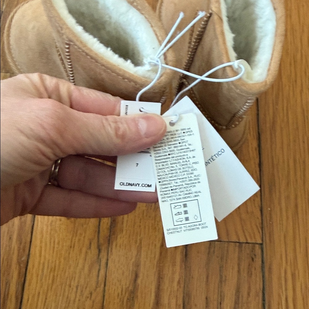 NWT Old Navy Tan Suede Boots toddler 7 - Picture 5 of 7